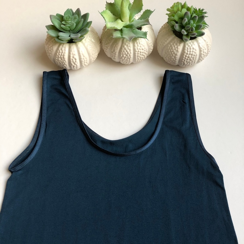 Ricki's Blue Top size Large